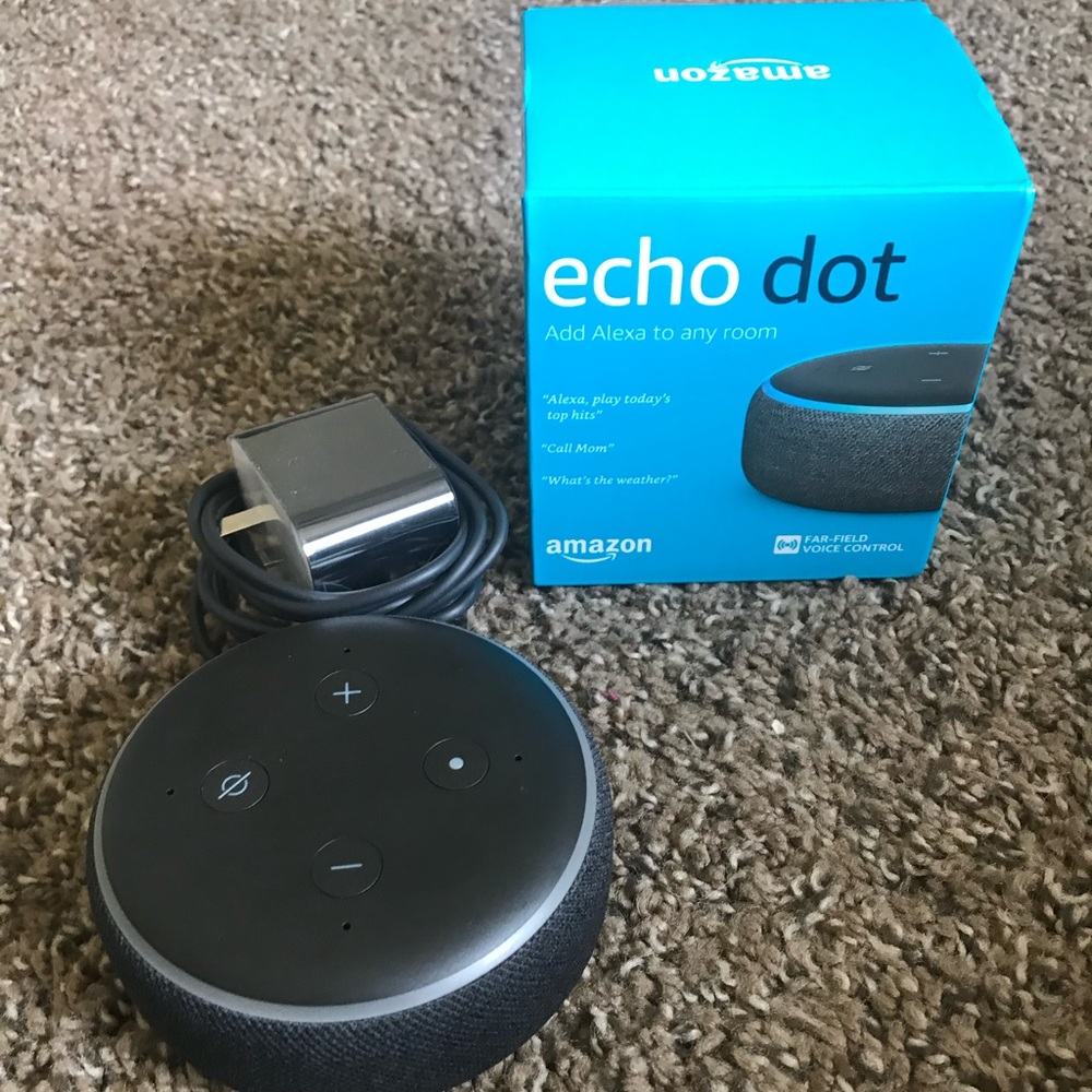 (Gen 3) Echo Dot- voice-controlled Smart Speaker with Alexa